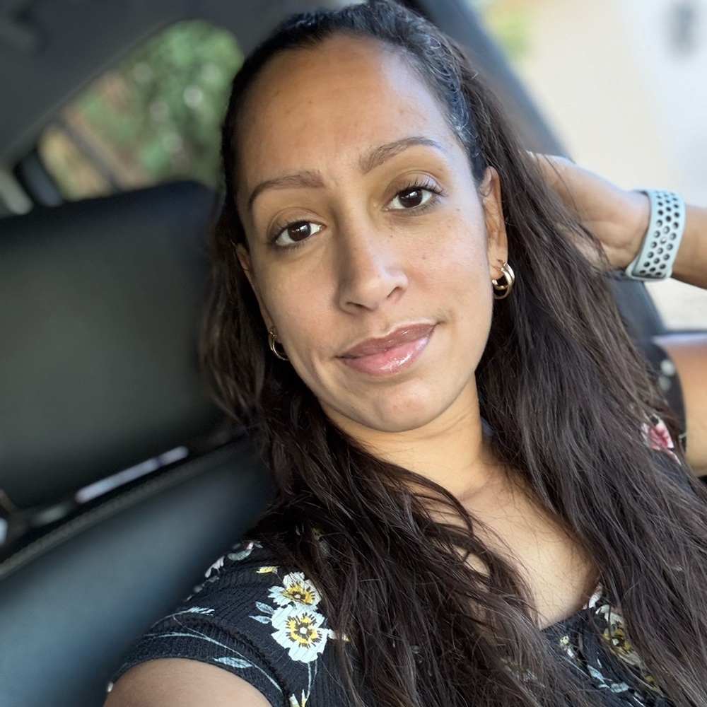 Meet your Posher, Anaiis